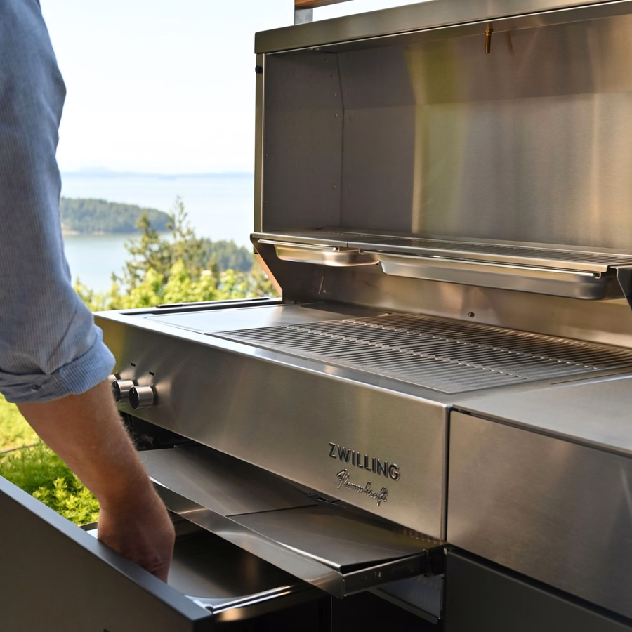 Propane gas grill, Ivory-White