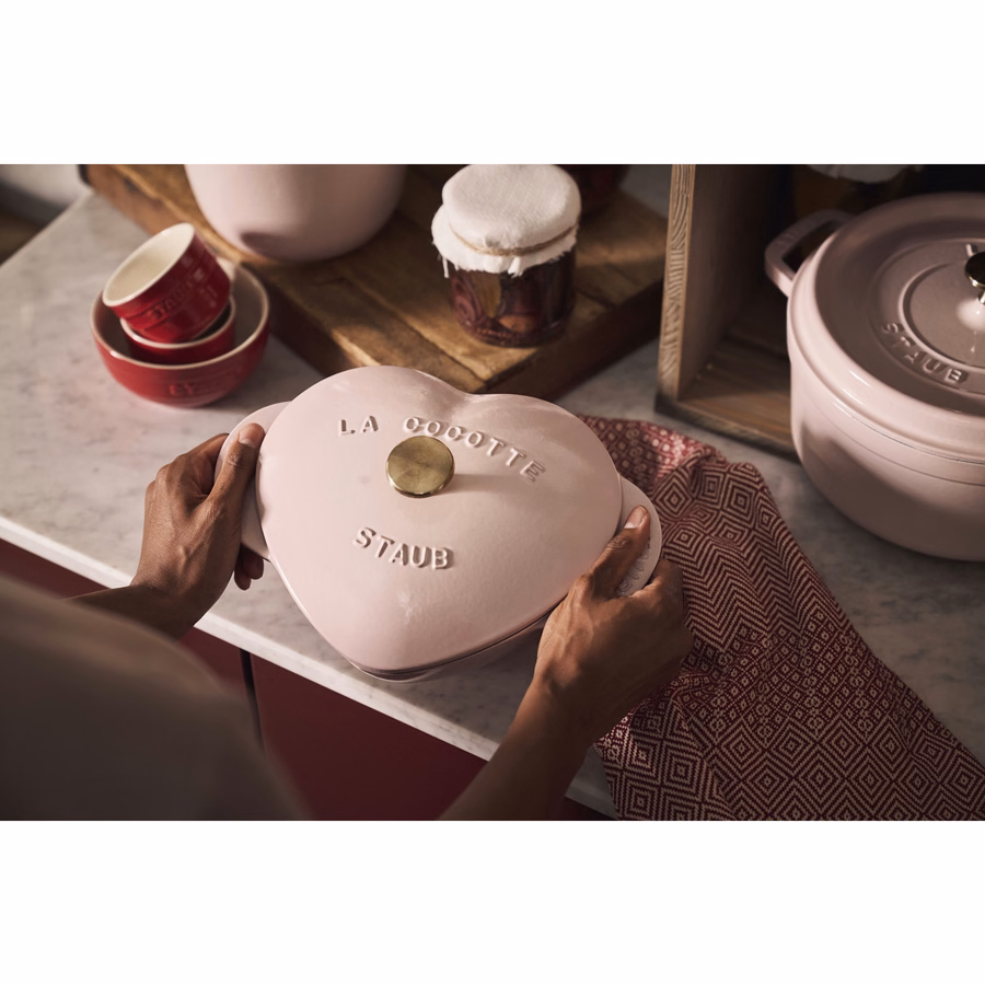 1.75 qt, Heart, Dutch Oven, Peony Pink
