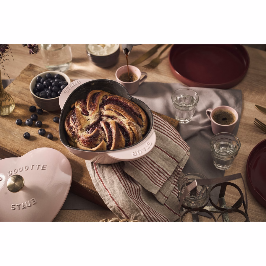1.75 qt, Heart, Dutch Oven, Peony Pink