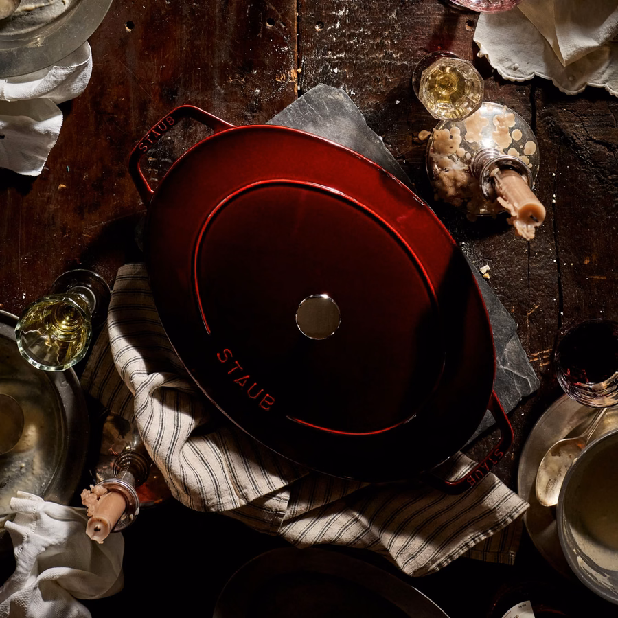 6.25 qt, Wide Oval Dutch Oven, Grenadine
