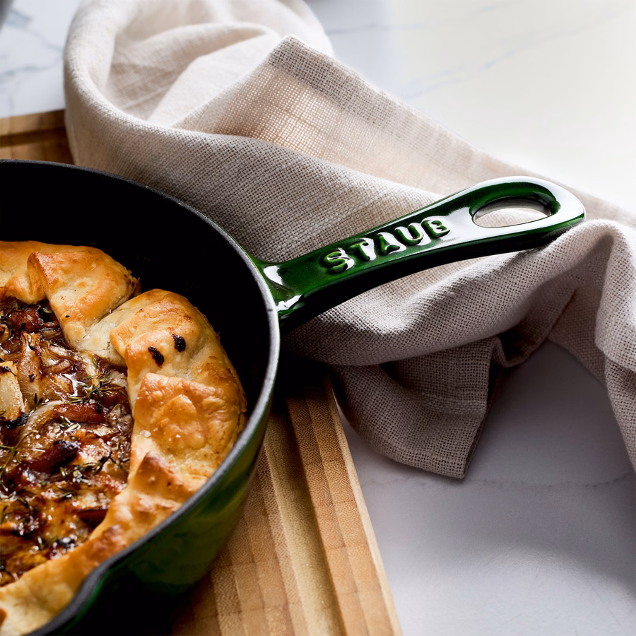 8.5-inch, Traditional Deep Skillet, Basil