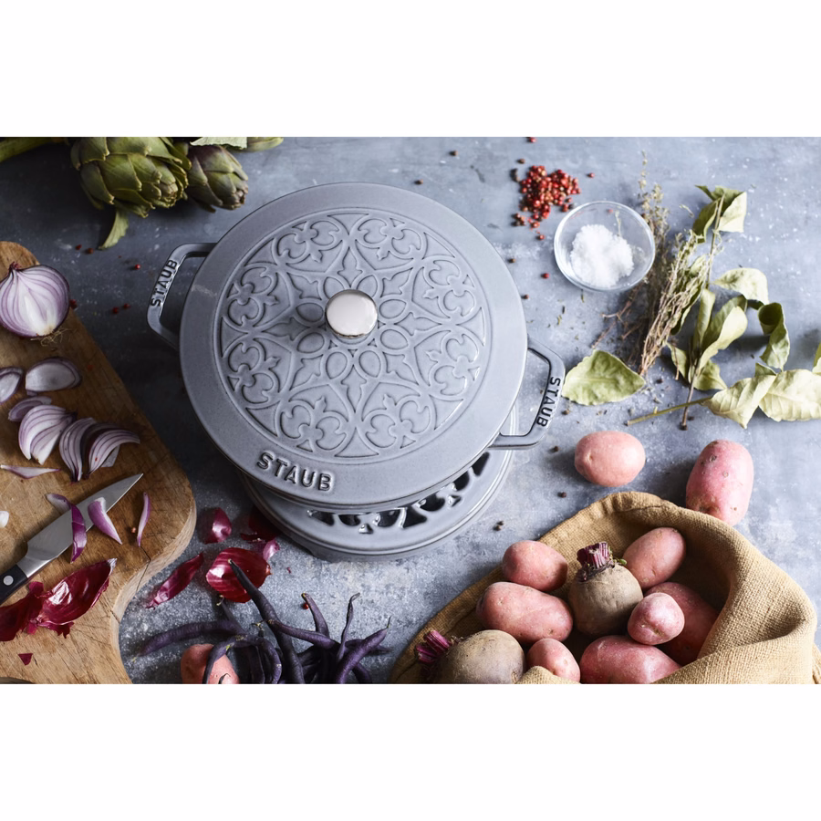 3.75 qt, Essential French Oven Lilly Lid, Graphite Grey