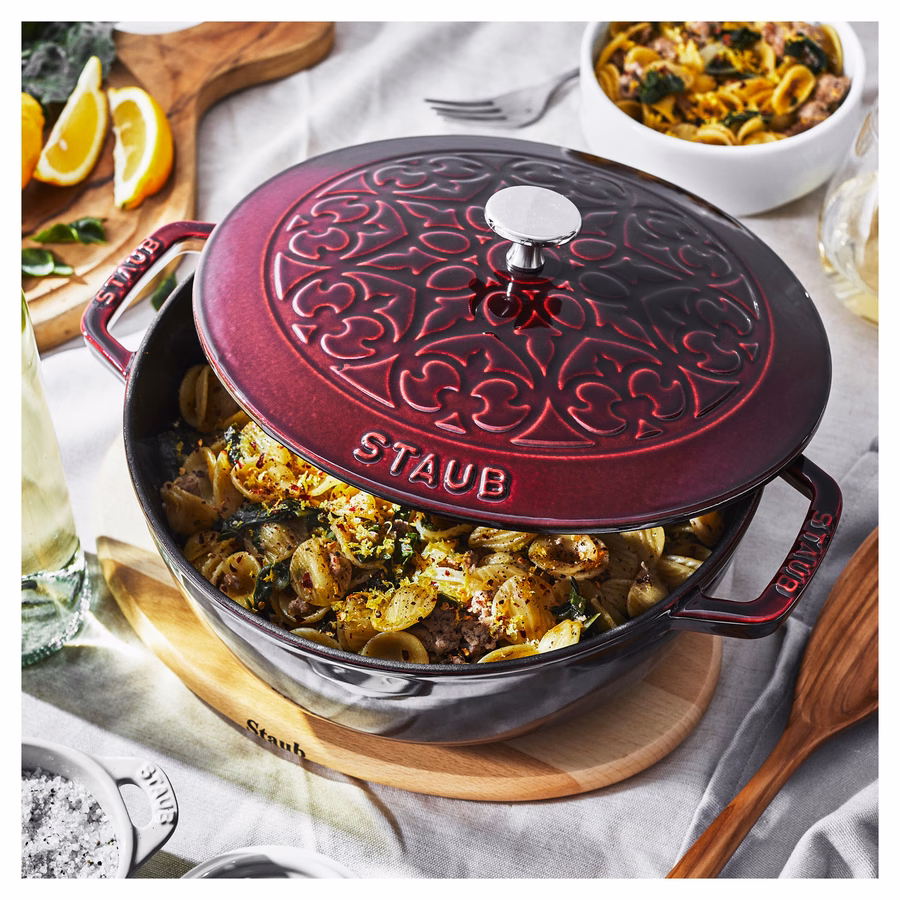 3.75 qt, Essential French Oven Lilly Lid, Grenadine