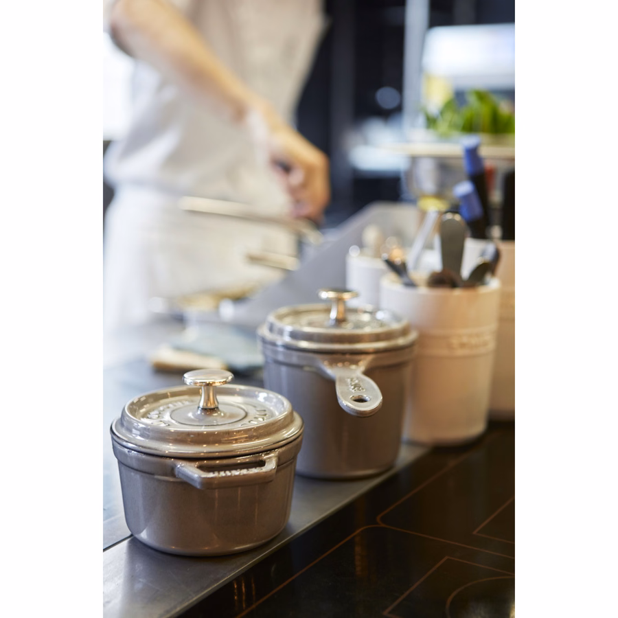 1.5 qt Sauce Pan, Cast Iron