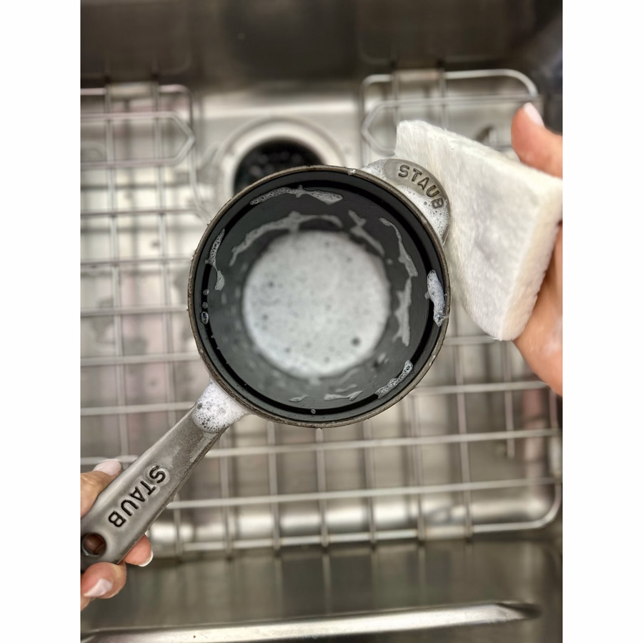 1.5 qt Sauce Pan, Cast Iron