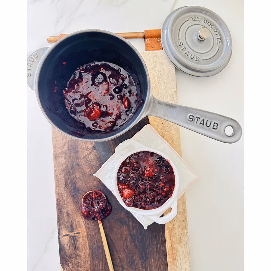 1.5 qt Sauce Pan, Cast Iron