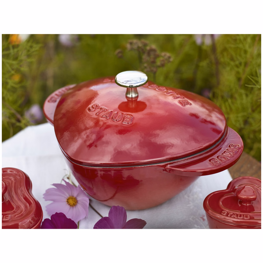 1.75 qt, Heart, Dutch Oven, Cherry