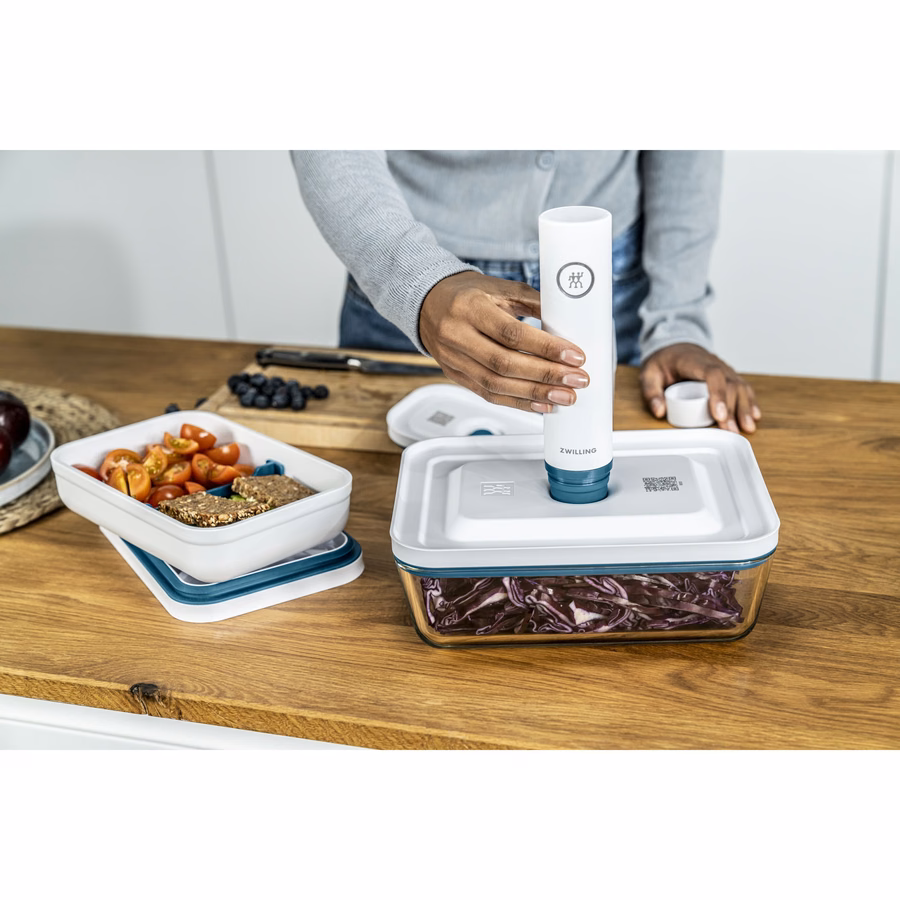 Vacuum Fridge Container, Glass, La Mer