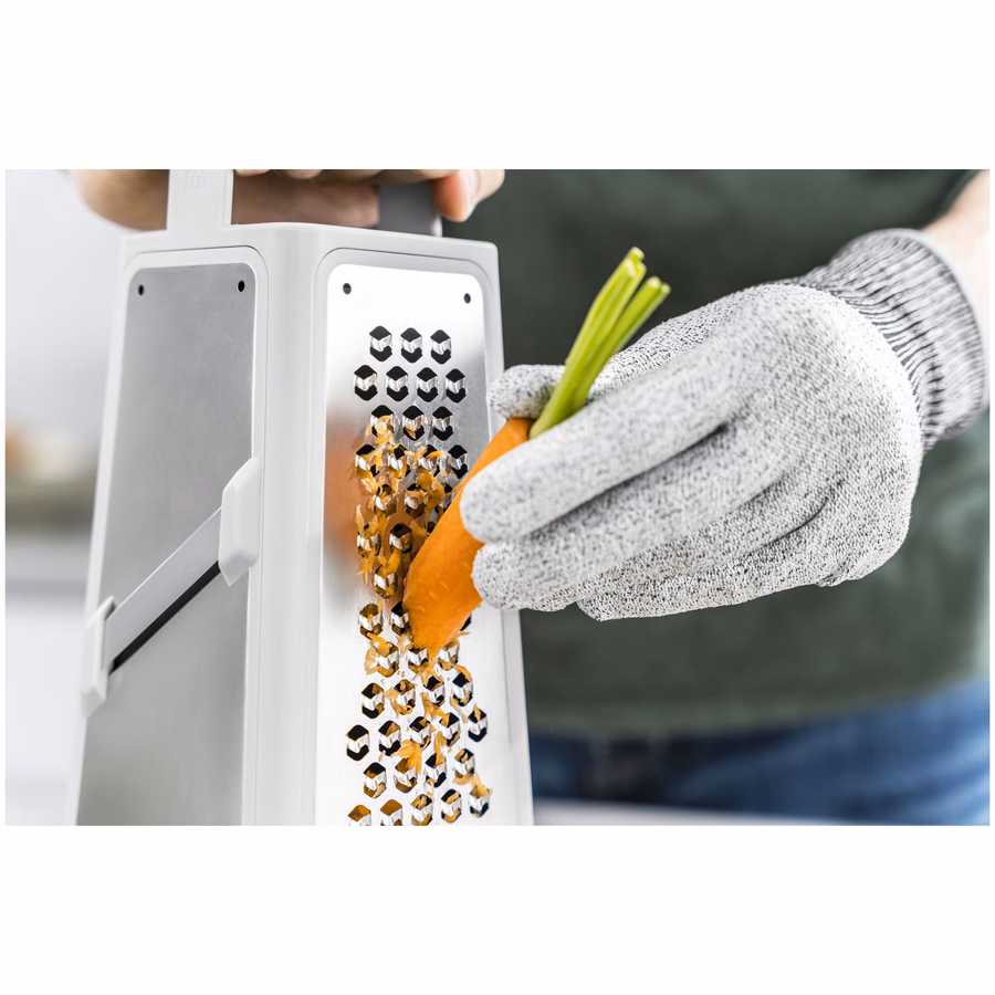 Cut resistant glove
