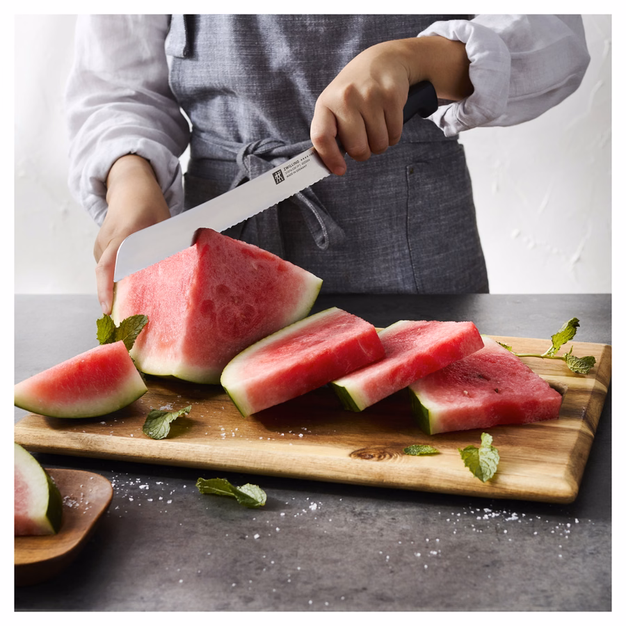 Country Bread Knife 9 inch, inverted serrated edge