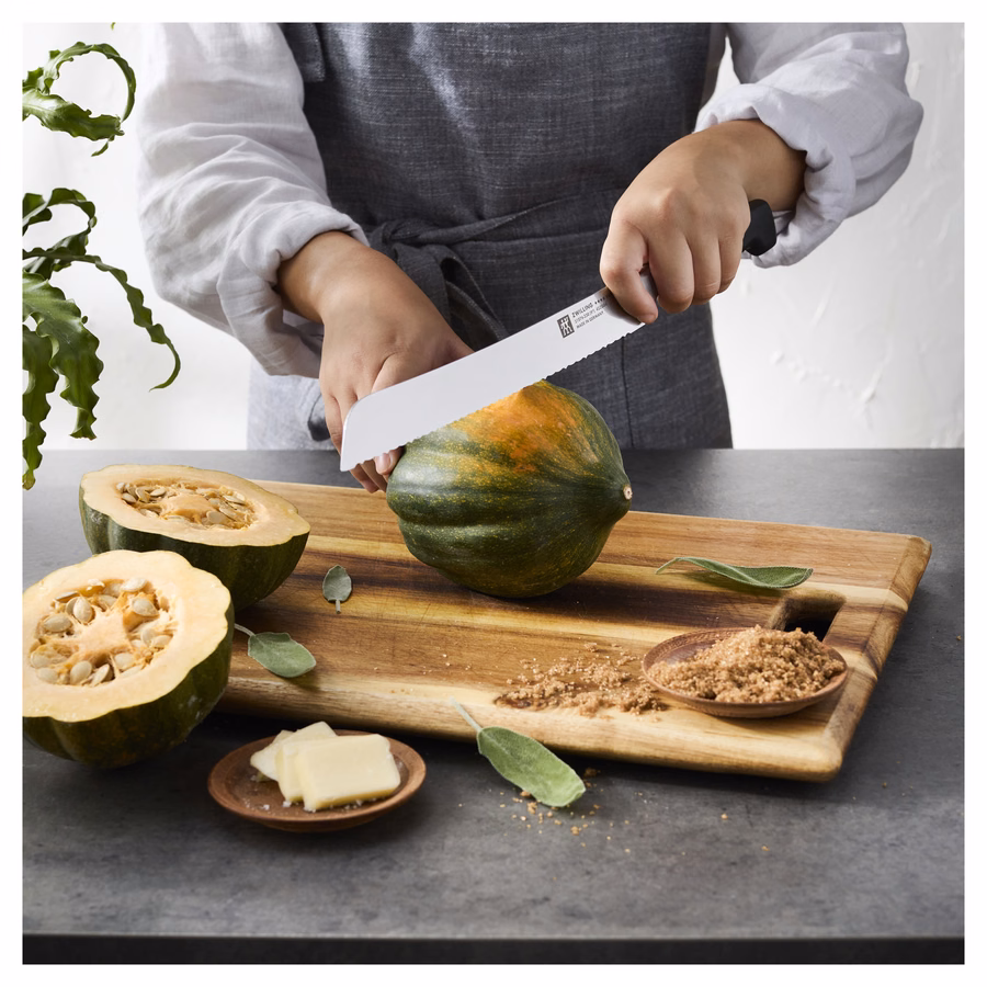 Country Bread Knife 9 inch, inverted serrated edge