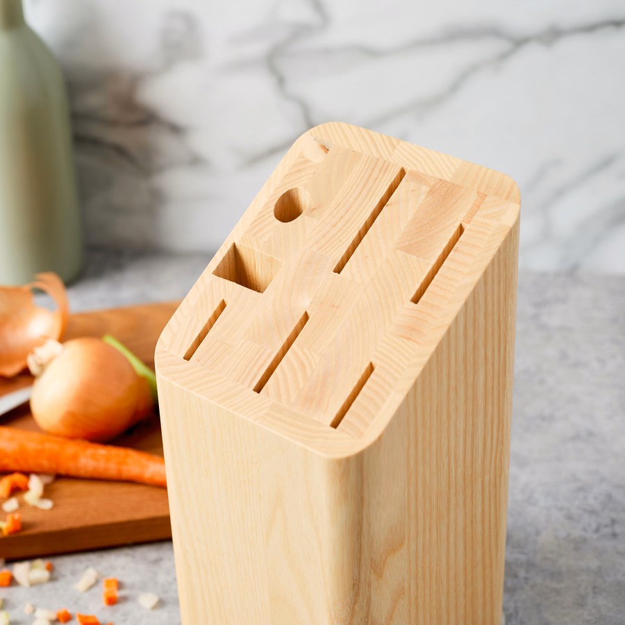 Ash, Knife Block Empty