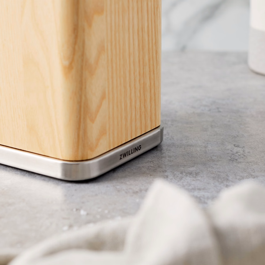 Ash, Knife Block Empty